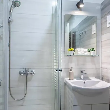 Ultra And Mini Budapest