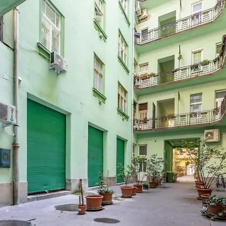 Ultra And Mini Apartament *